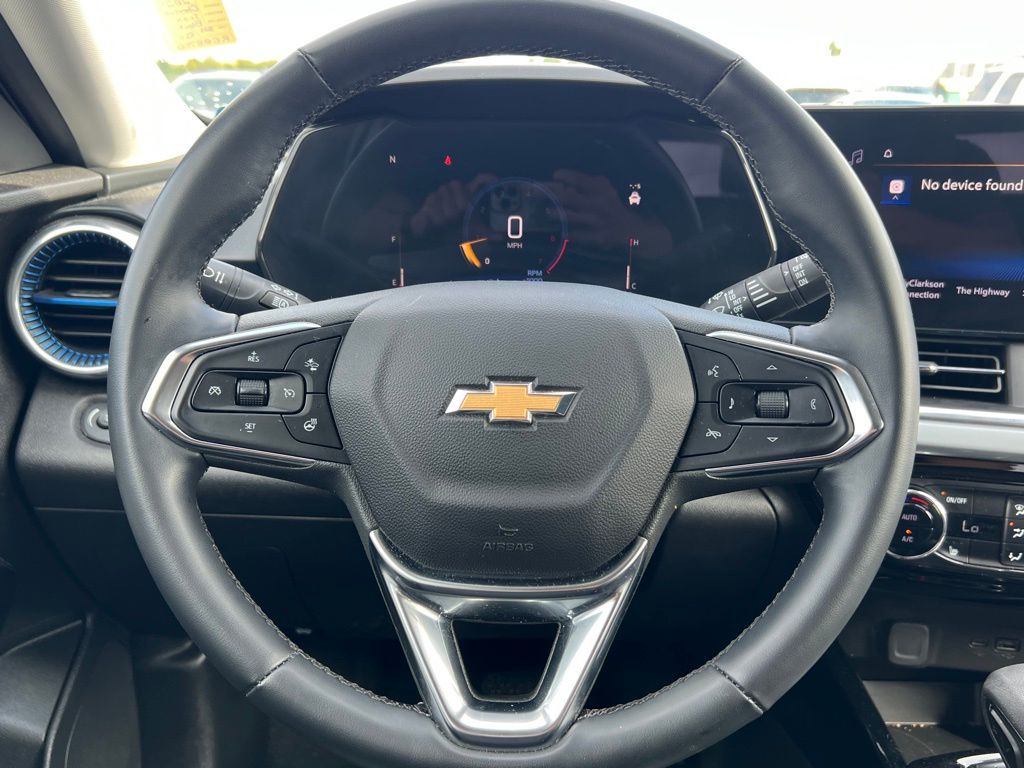 2024 Chevrolet Trax LT photo 15