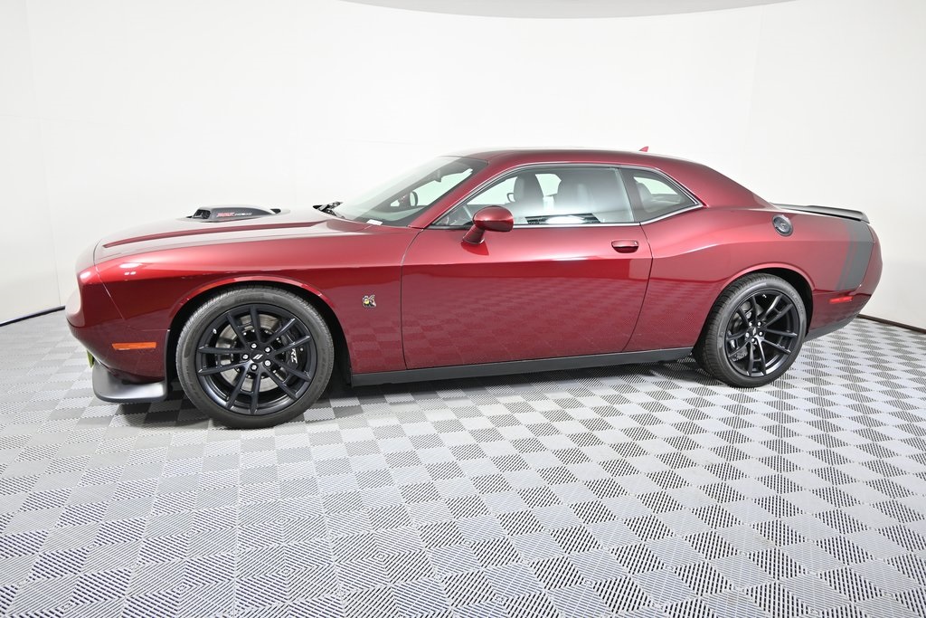 2022 Dodge Challenger R/T Scat Pack photo 2