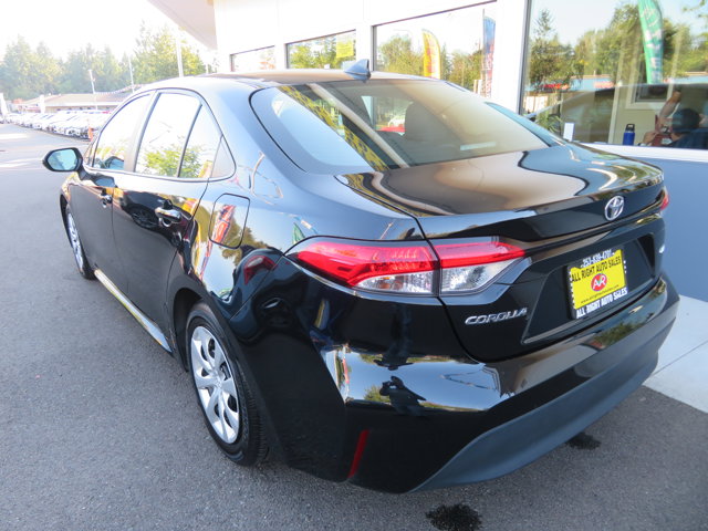 2024 Toyota Corolla LE photo 3