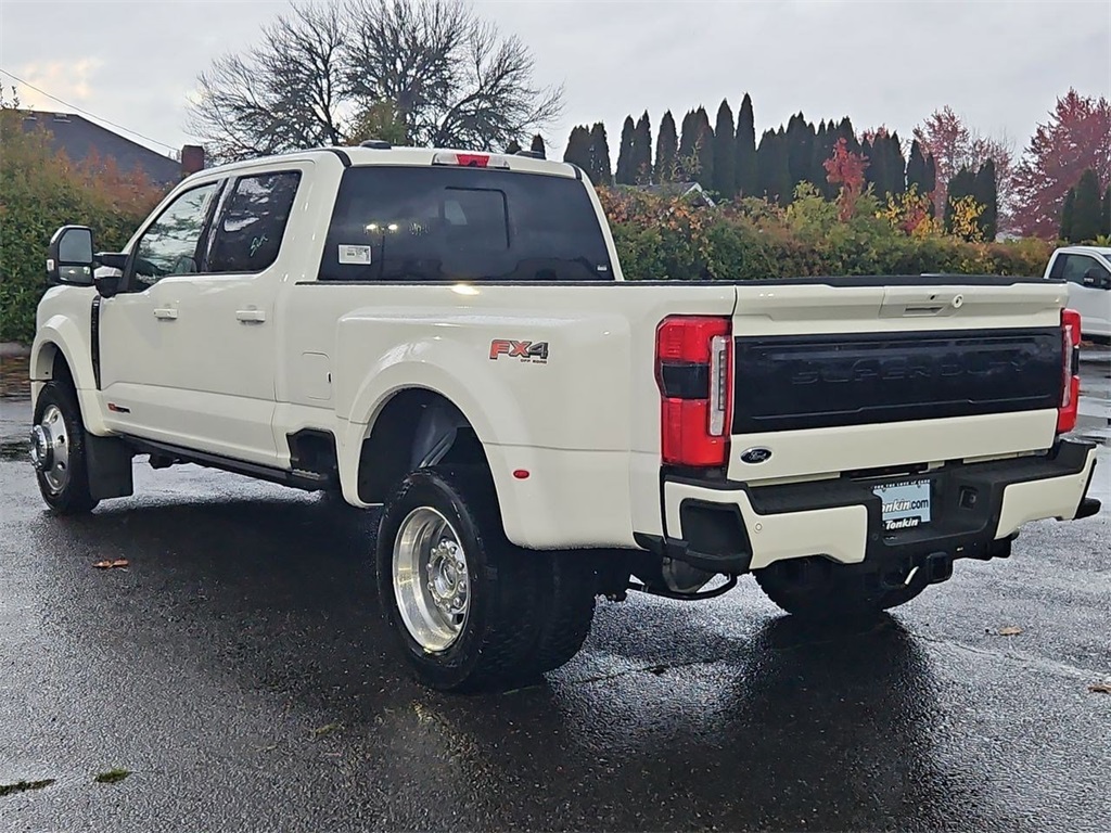 2026 Ford F-450 photo 4