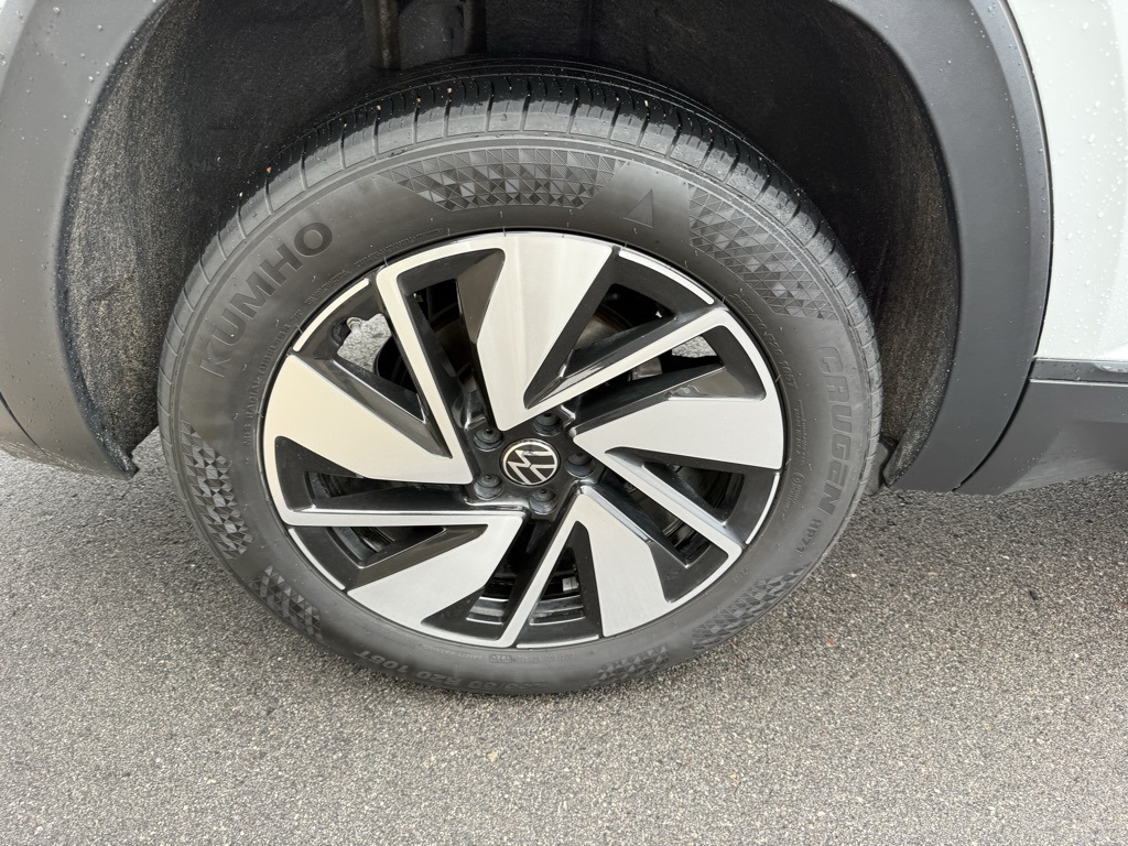 2024 Volkswagen Atlas SE Technology photo 9