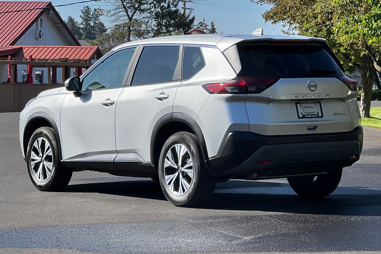 2023 Nissan Rogue SV photo 6