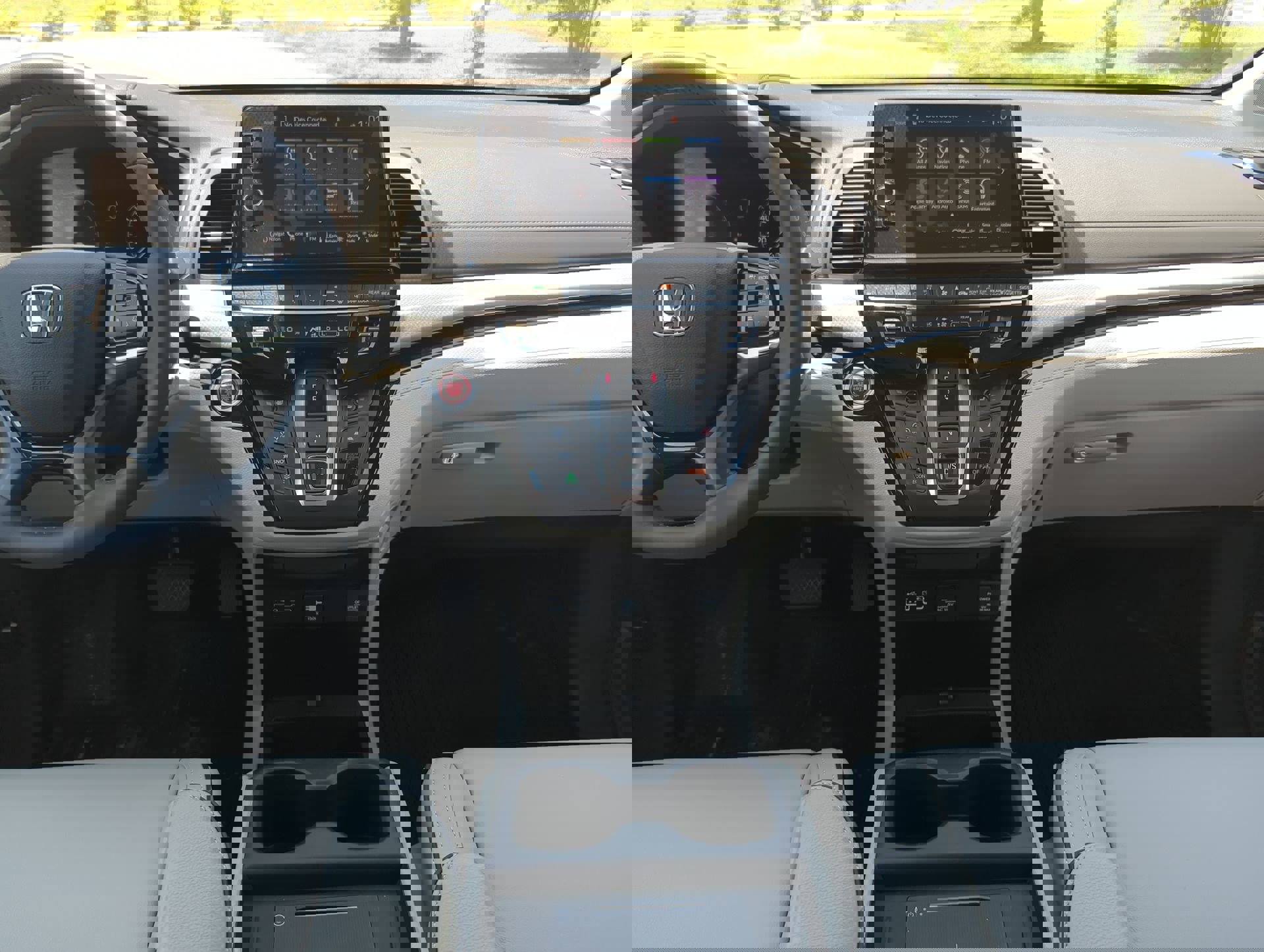 2025 Honda Odyssey Touring photo 16