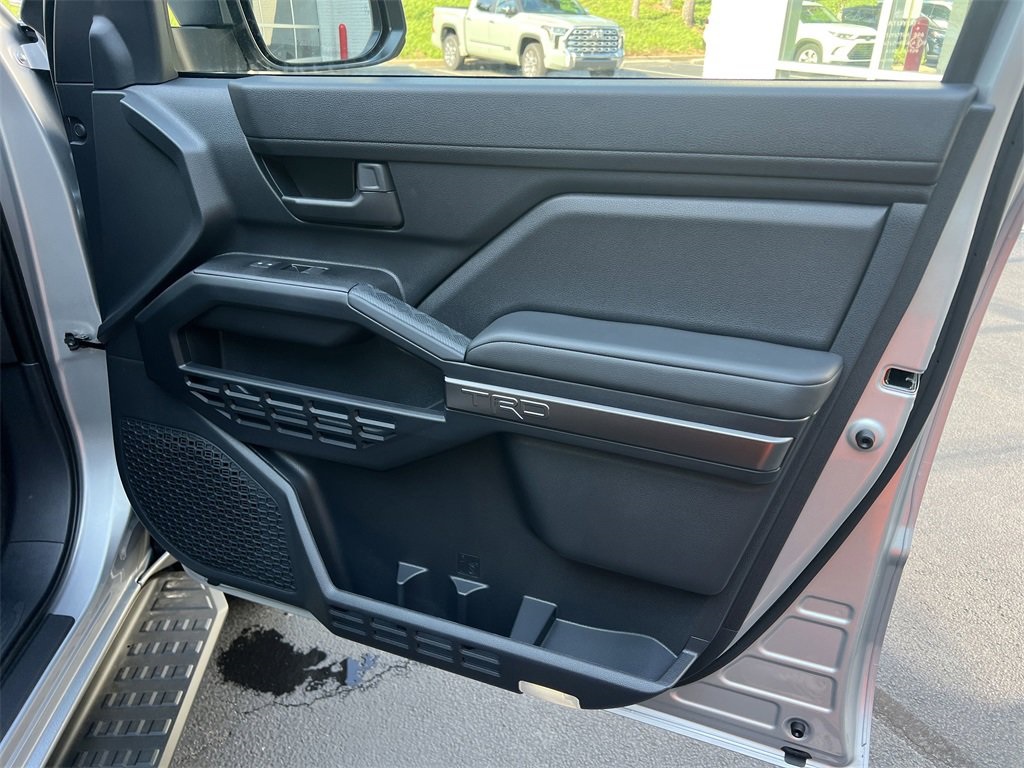 2025 Toyota 4Runner photo 14