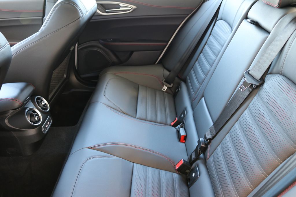 2025 Alfa Romeo Giulia SPRINT photo 18
