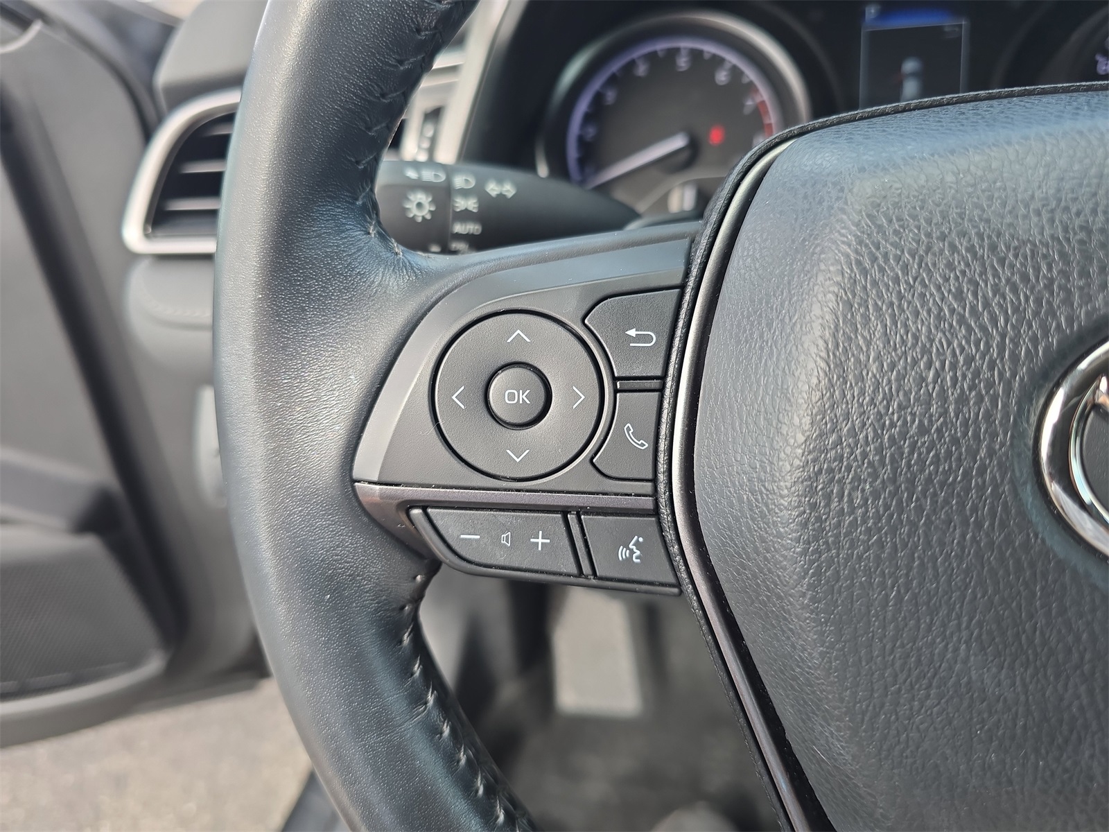 2023 Toyota Camry SE photo 20