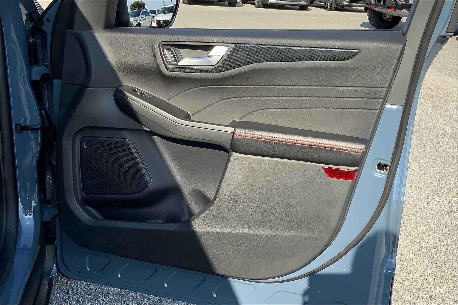 2024 Ford Escape ST-Line photo 19