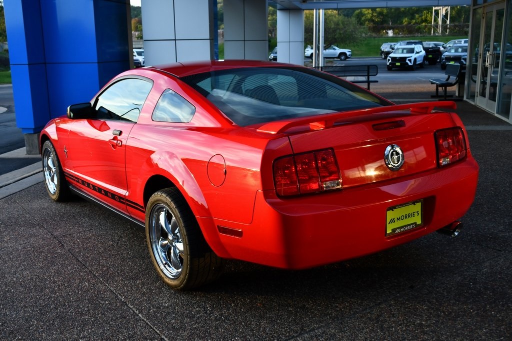 2005 Ford Mustang photo 5
