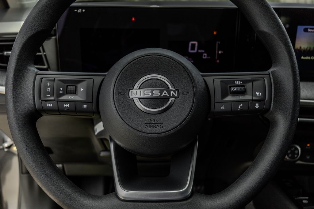 2025 Nissan Kicks SV photo 10