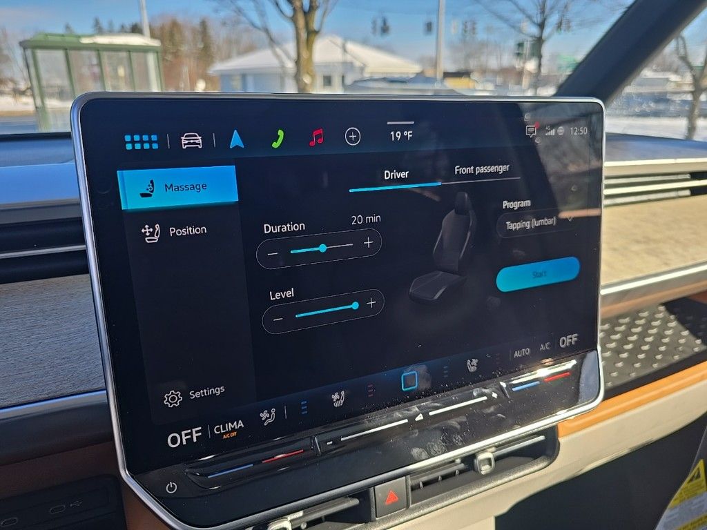 2025 Volkswagen ID. Buzz photo 8