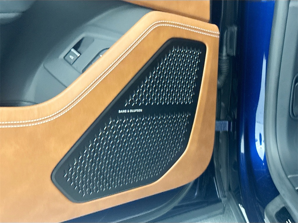 2023 Lamborghini Urus S photo 18