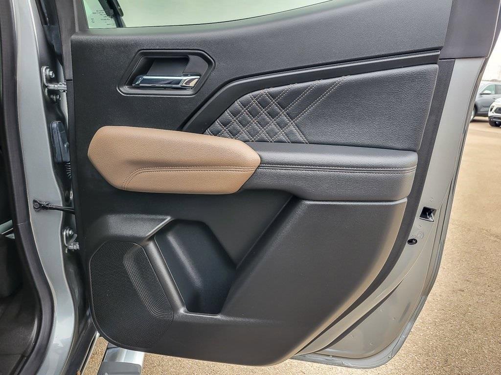 2024 GMC CANYON - Image 21