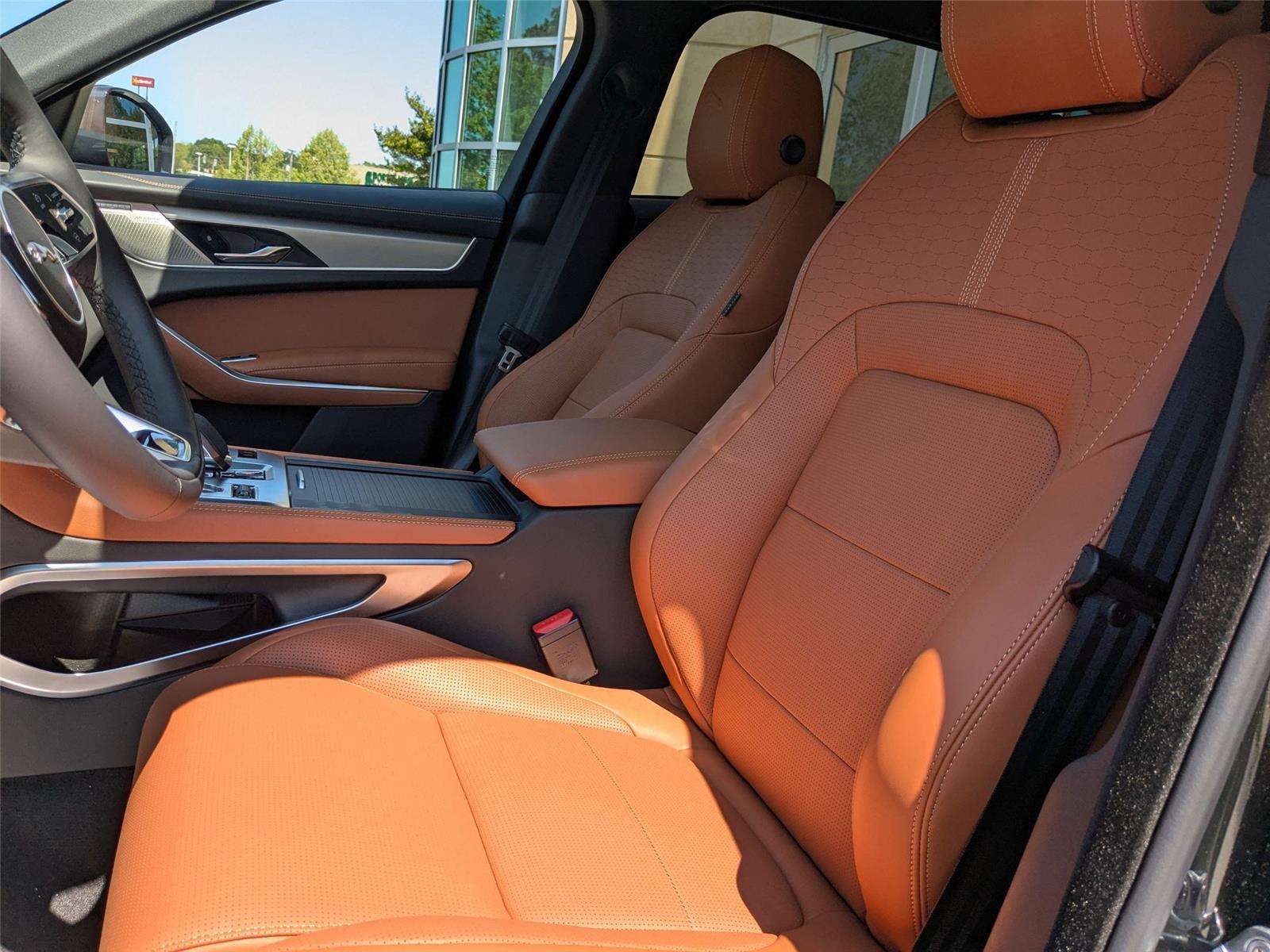 2026 Jaguar F-PACE P250 R-Dynamic S photo 11