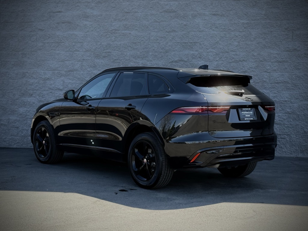 2023 Jaguar F-PACE P250 S photo 3