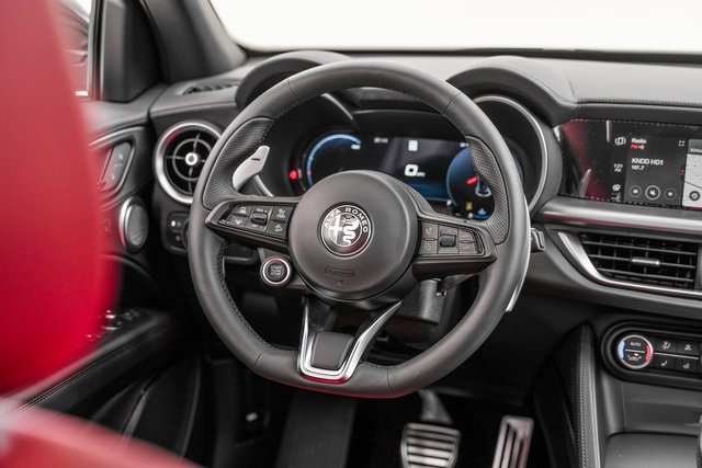 2025 Alfa Romeo Stelvio Sprint Base photo 23