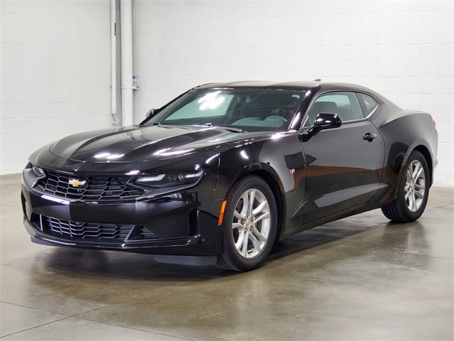 2022 Chevrolet Camaro 1LS photo 2
