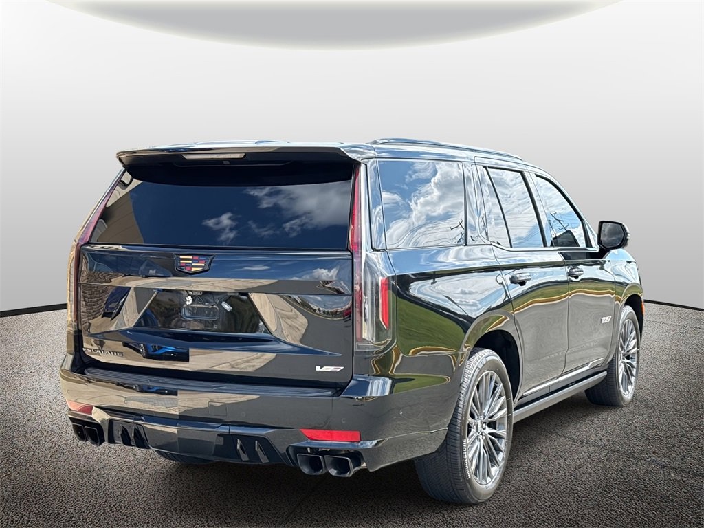 2023 Cadillac Escalade V-Series photo 2