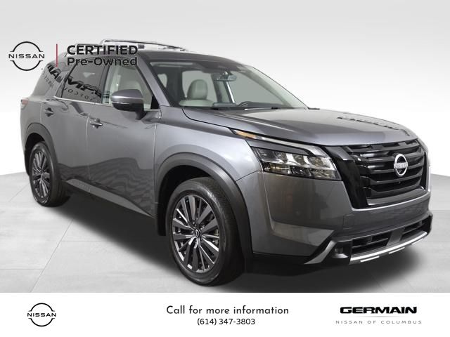 2024 Nissan Pathfinder SL photo 3