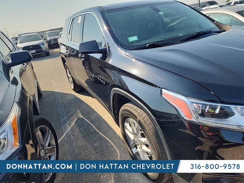 2020 Chevrolet Traverse LS photo 2