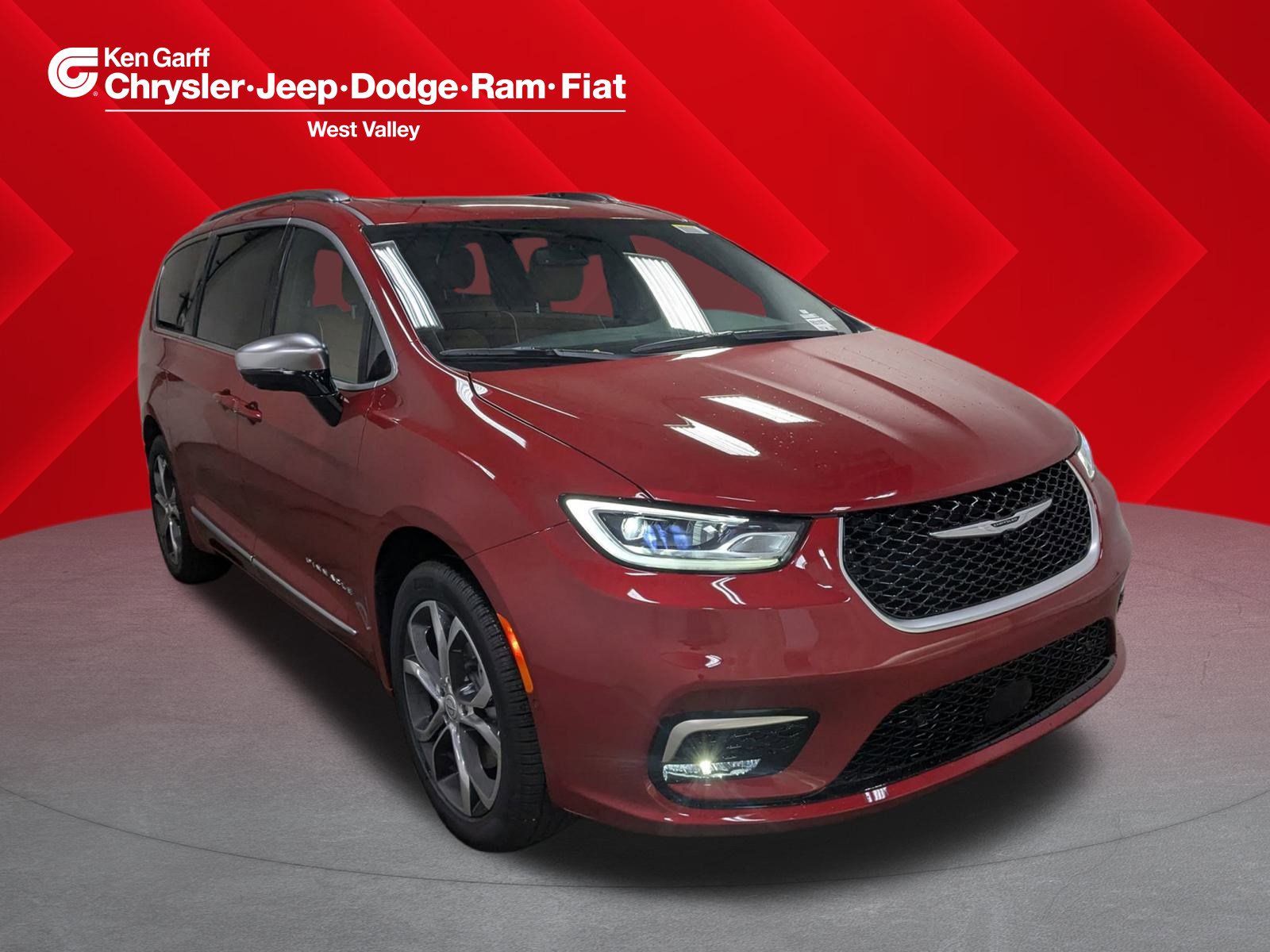 2026 Chrysler Pacifica Pinnacle's photo