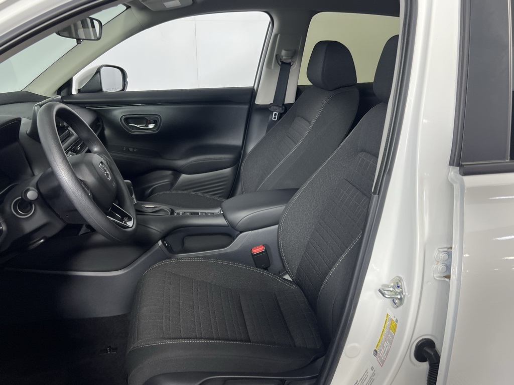 2025 Honda HR-V LX photo 19
