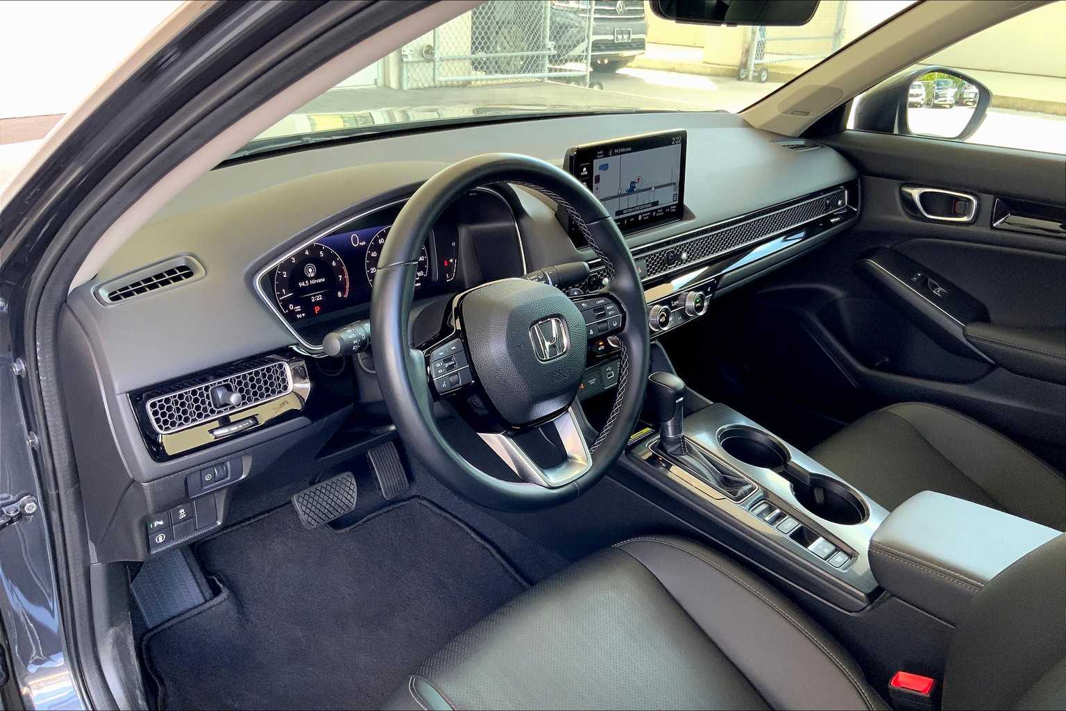 2022 Honda Civic Touring photo 16