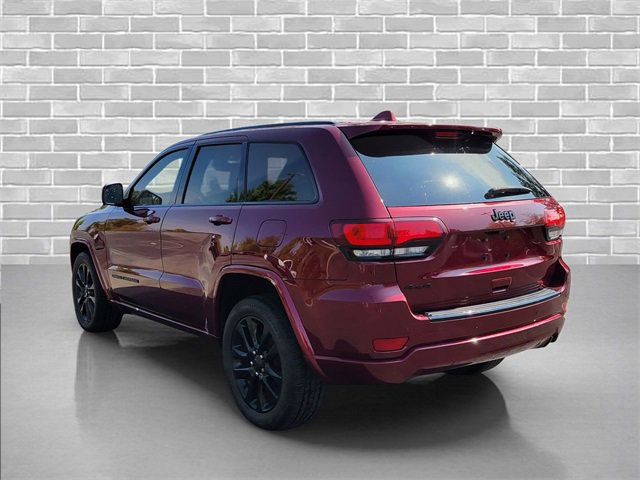 2018 Jeep Grand Cherokee Altitude photo 2