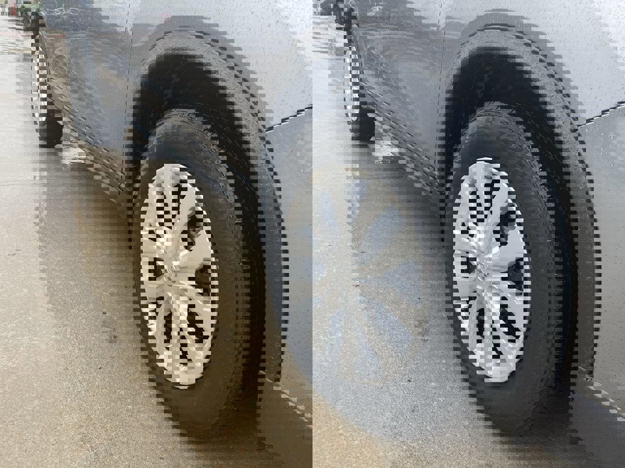 2017 Nissan Rogue S photo 9