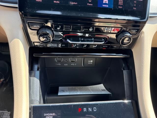 2025 Jeep Grand Cherokee Limited photo 39