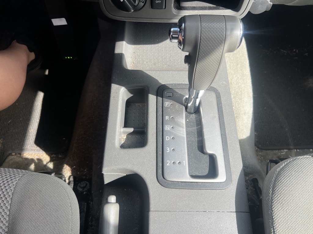 2015 Nissan Frontier SV photo 33