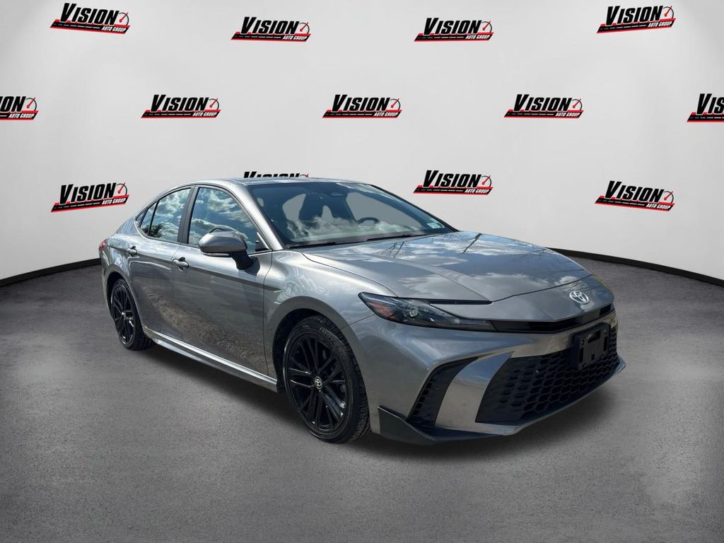 2025 Toyota Camry SE photo 3