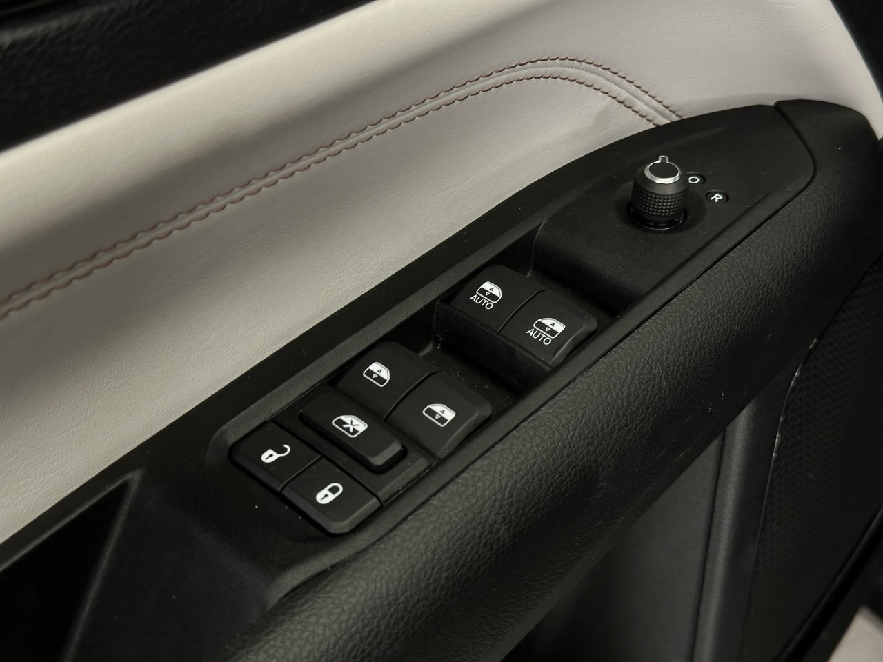 2022 Jeep Compass Limited photo 7