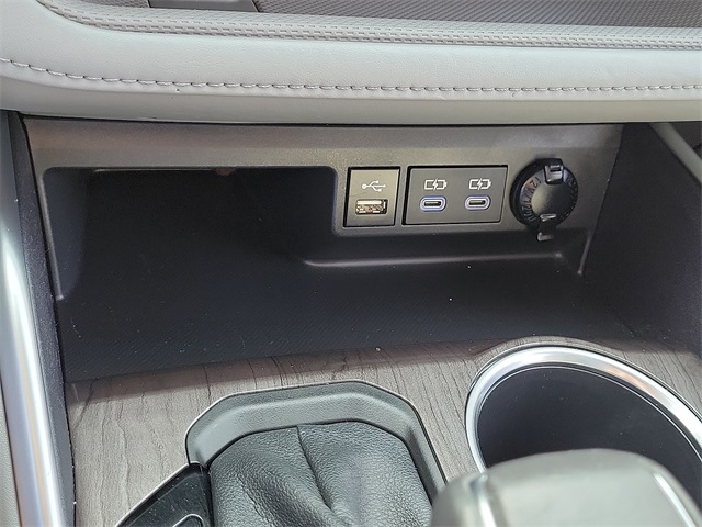 2022 Toyota Highlander Platinum photo 18