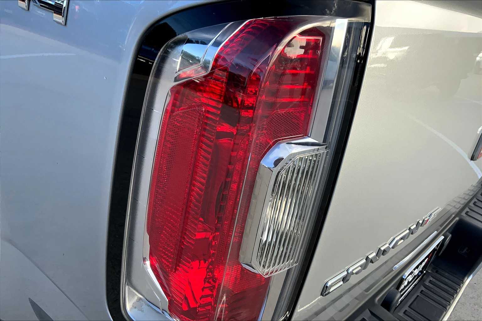 2018 Gmc Canyon SLE photo 25