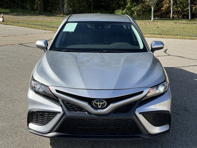 2024 Toyota Camry SE photo 2