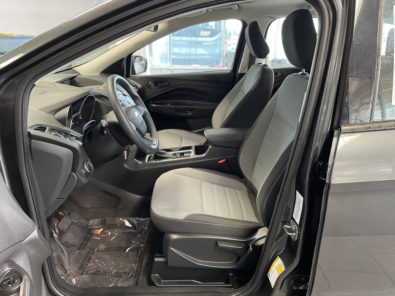 2019 Ford Escape S photo 4