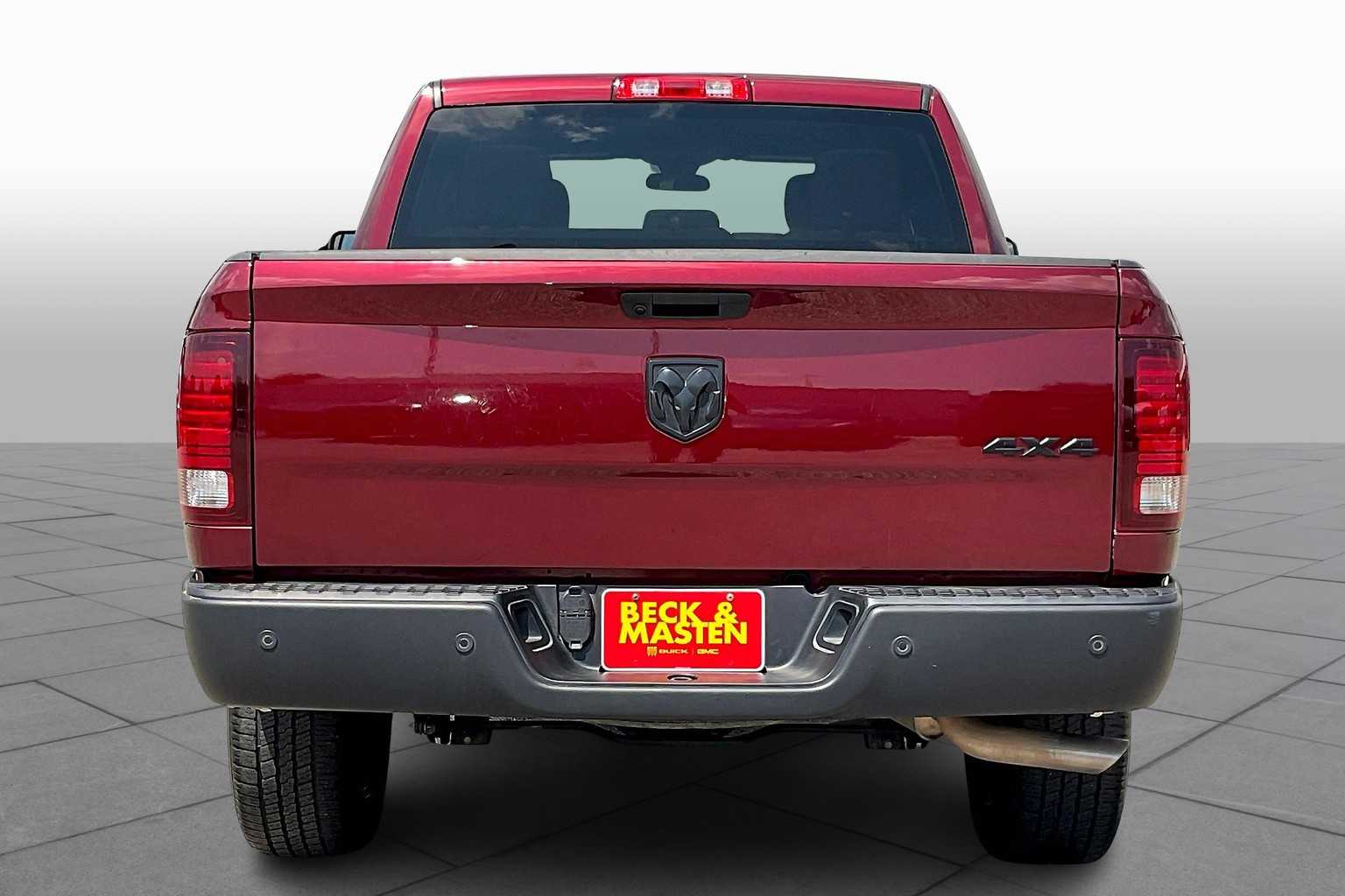 2024 Ram 1500 Classic Warlock photo 3