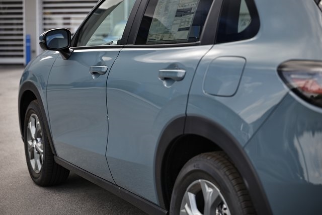 2026 Honda HR-V LX photo 9