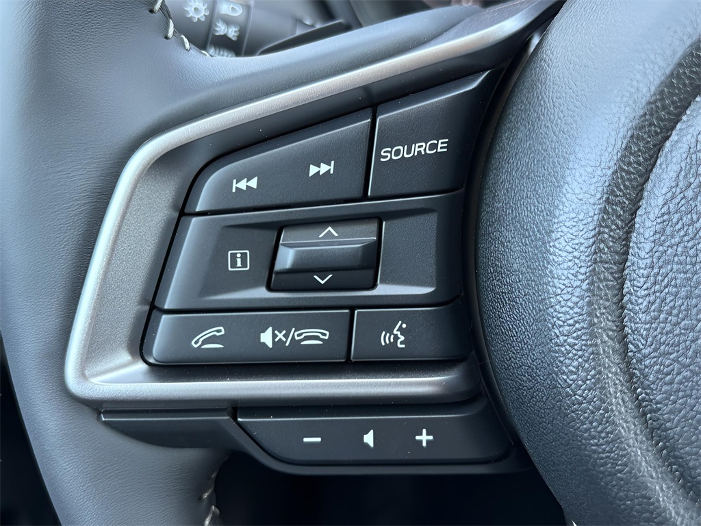 2025 Subaru Outback Touring XT photo 17