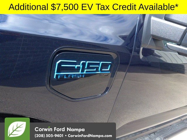 2025 Ford F-150 Lightning photo 9