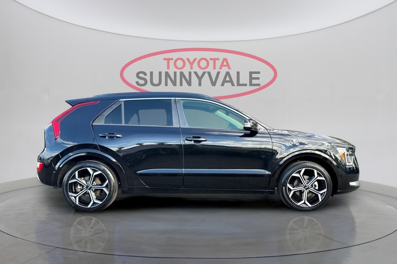 2023 Kia Niro EX photo 8