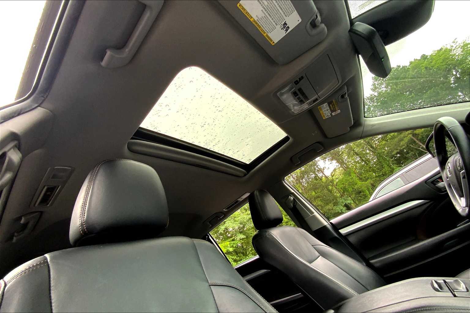 2019 Toyota Highlander XLE photo 12