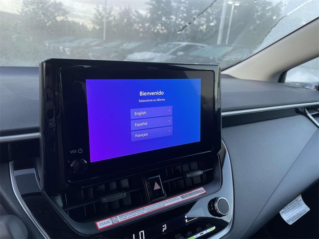 2025 Toyota Corolla LE photo 26