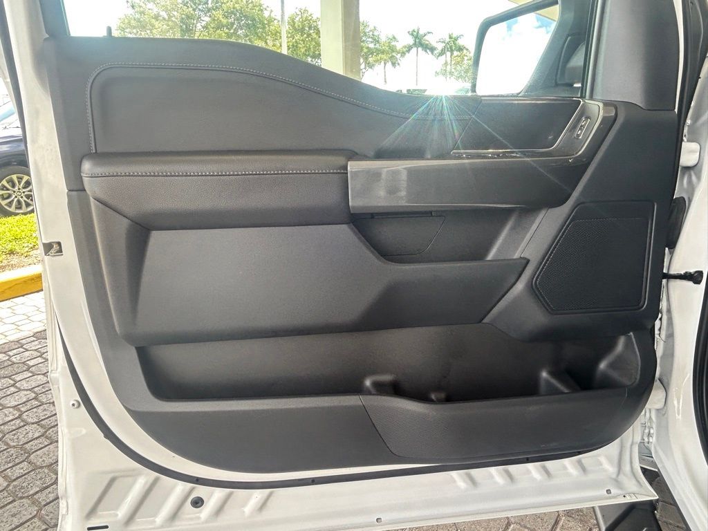 2022 Ford F-150 XLT photo 32