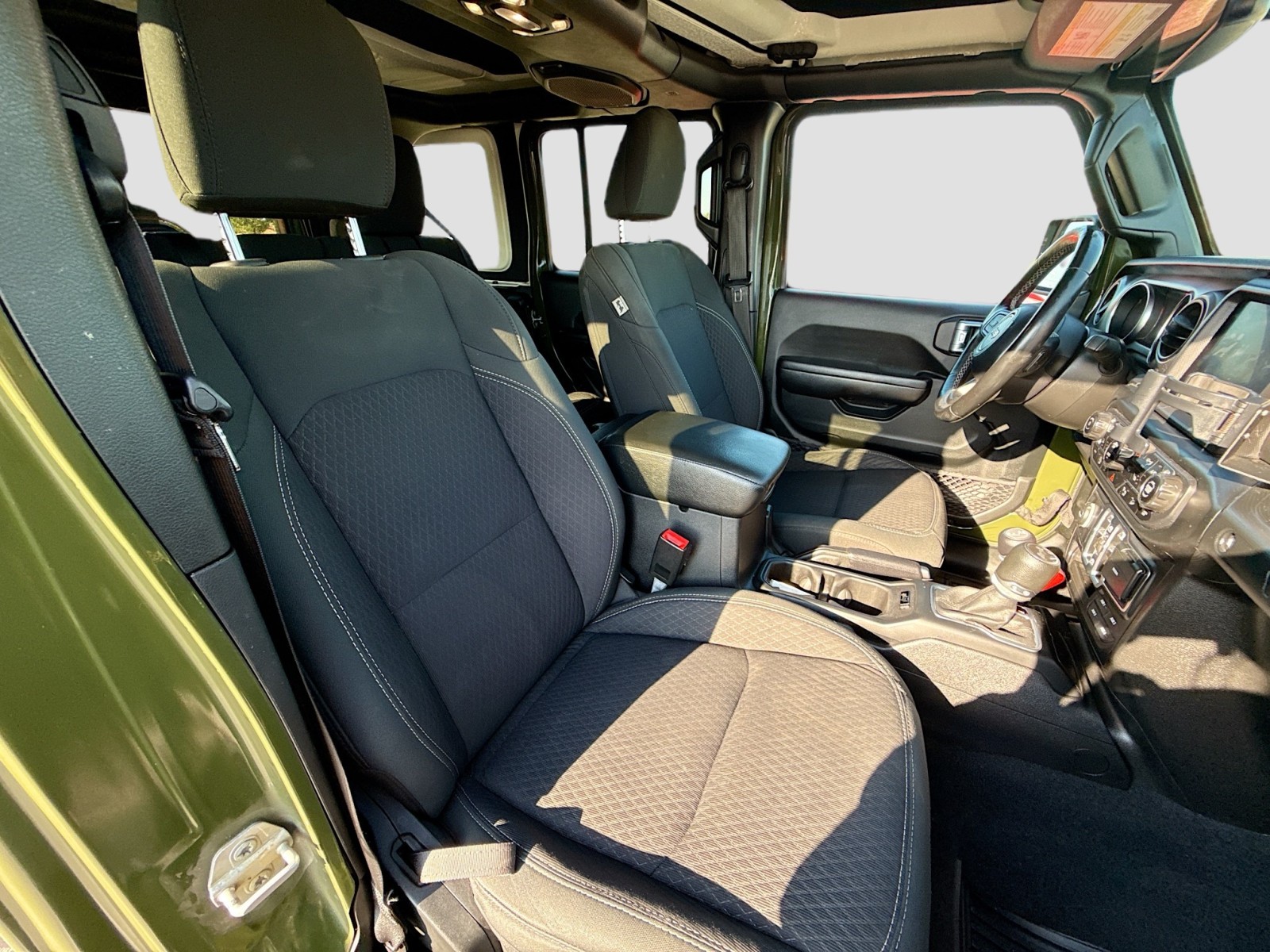 2021 Jeep Wrangler Unlimited Anniversary Edition photo 22
