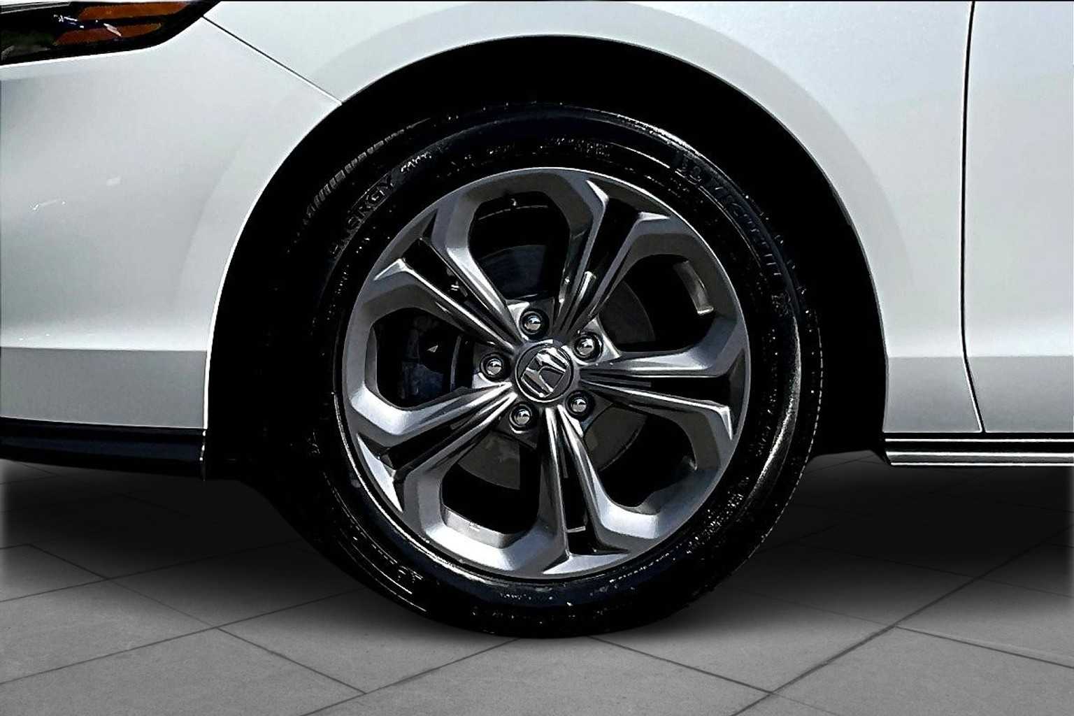 2024 Honda Accord EX photo 9