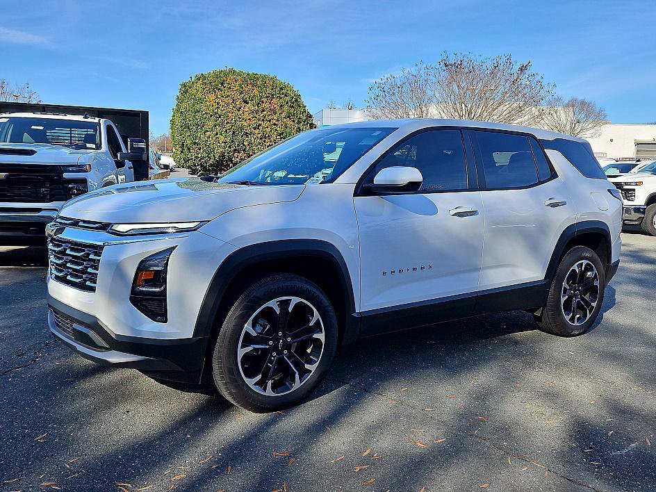 2026 Chevrolet Equinox LT's photo