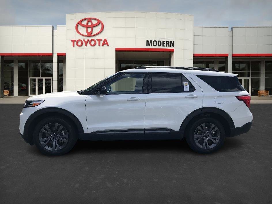 2022 Ford Explorer XLT photo 2