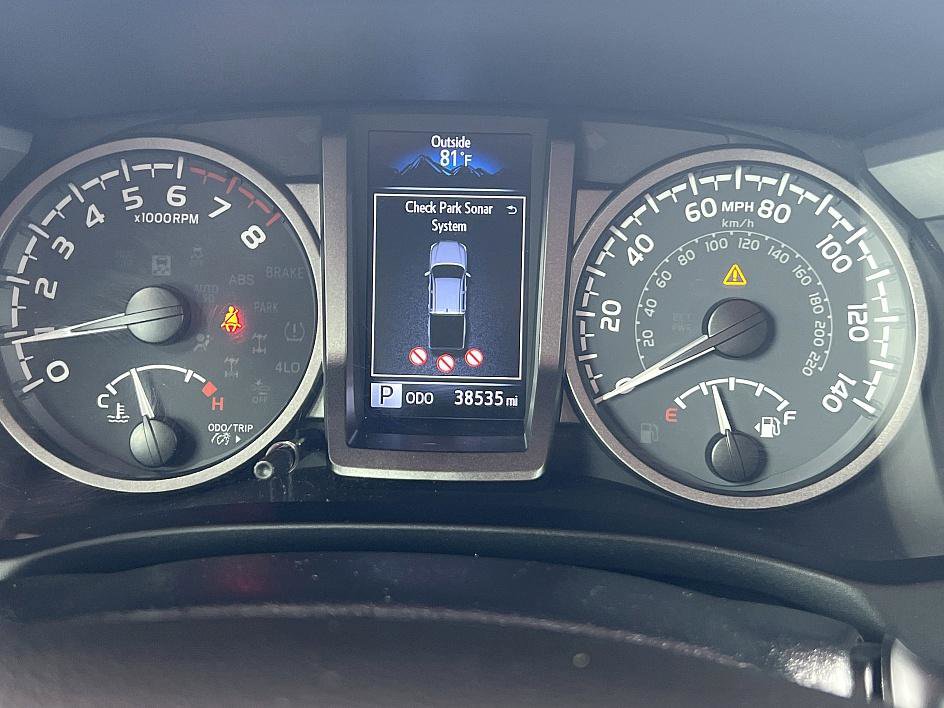 2023 Toyota Tacoma TRD Off-Road photo 21