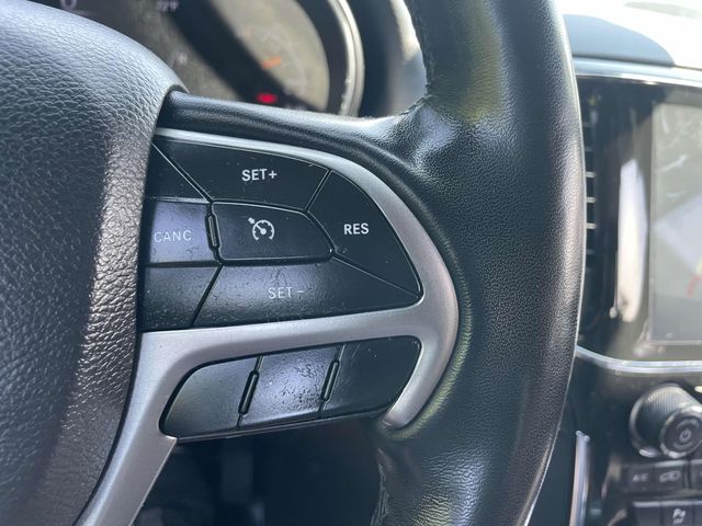 2022 Jeep Cherokee Laredo X photo 28